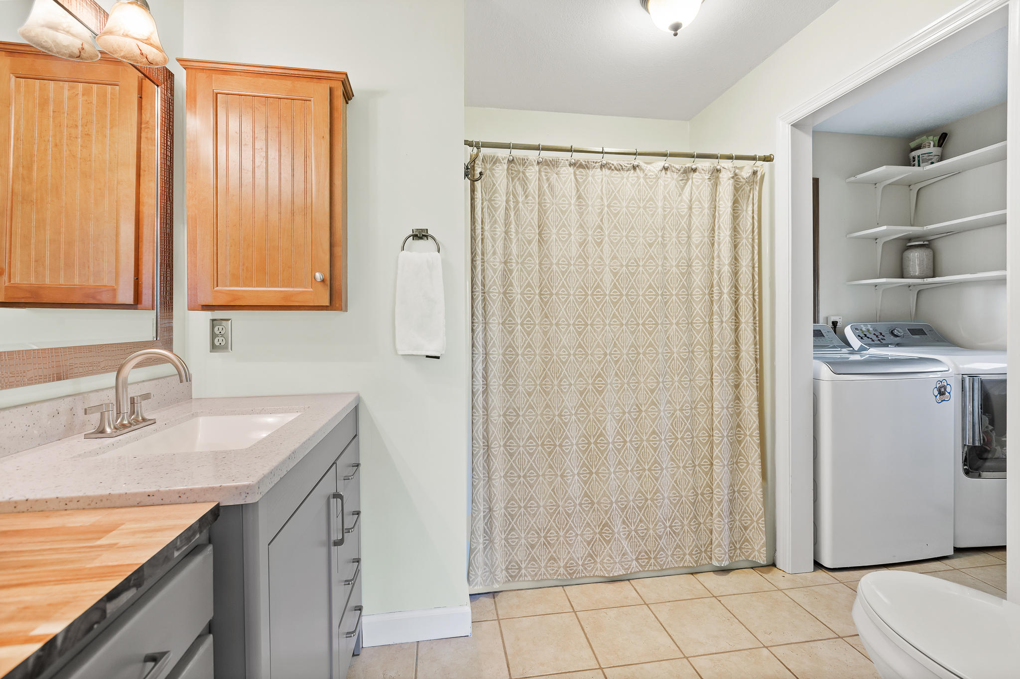 2930 Kell Road Signal Mountain, TN 37377 - Photo 22 of 42 Bath