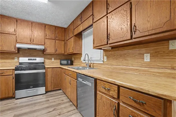 $290,500 | 130 Windhaven Court, Stockbridge, GA 30281