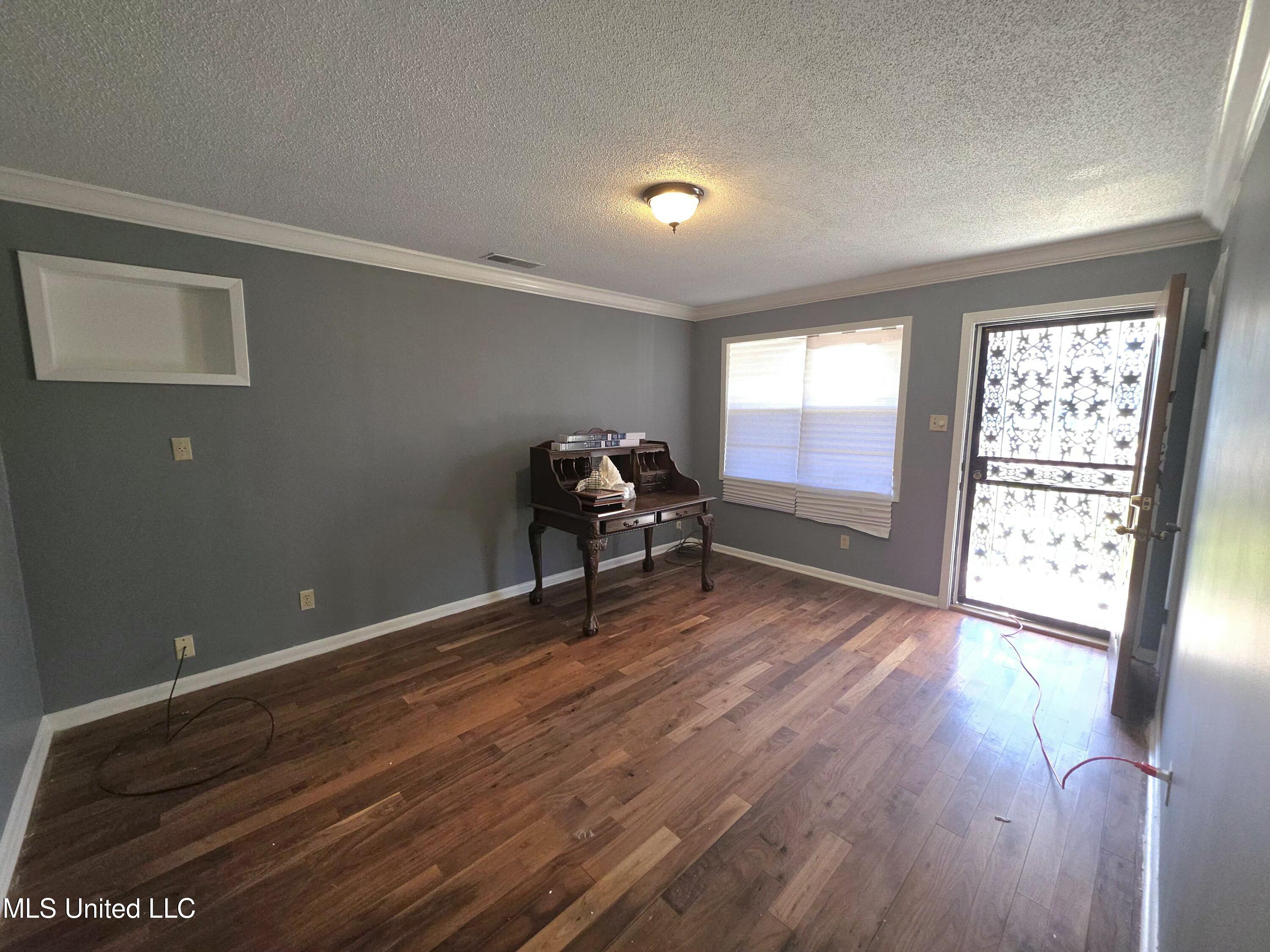 210 Johnson Street Belzoni, MS 39038 - Photo 4 of 15 20260116_122432