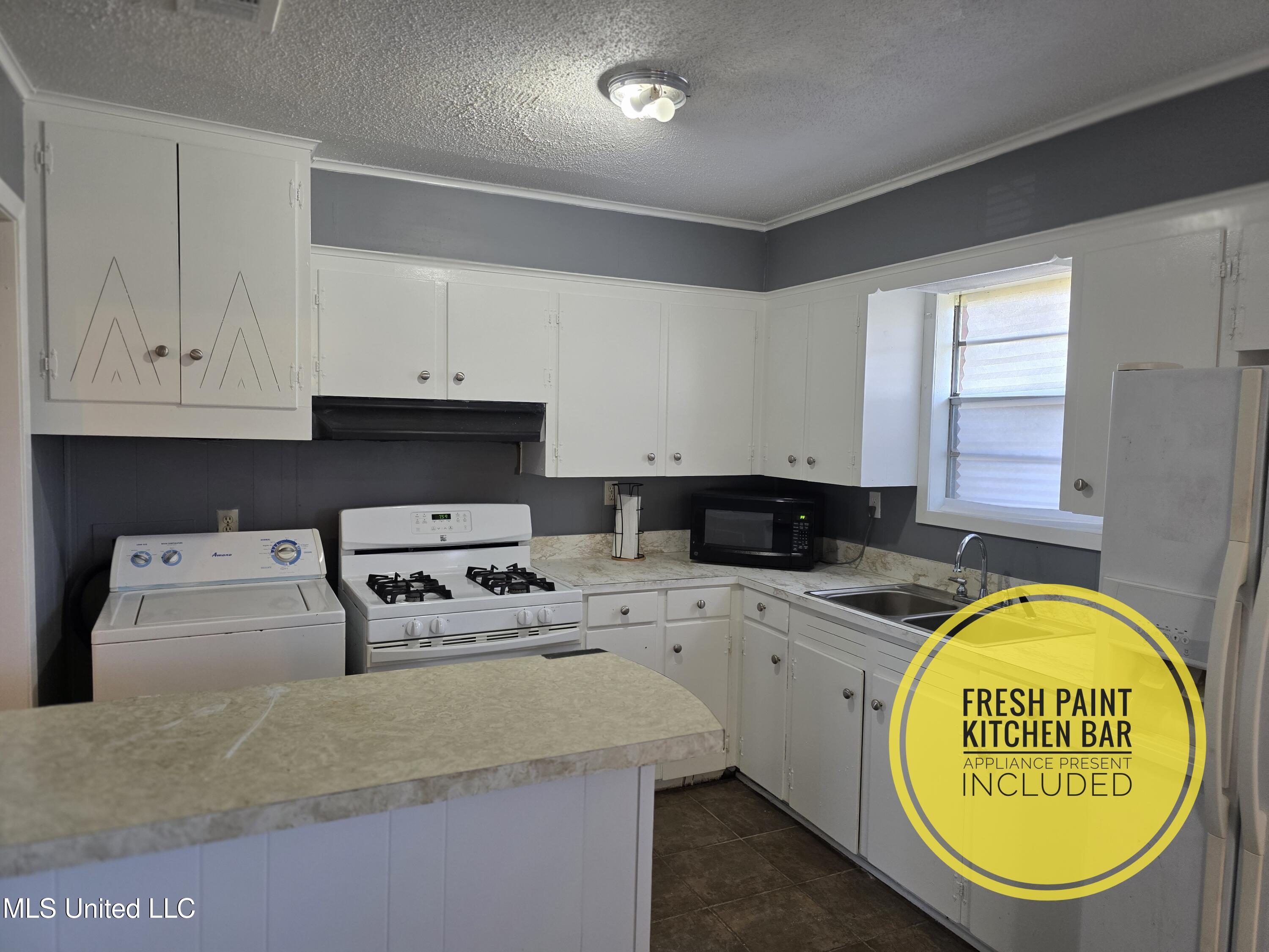 210 Johnson Street Belzoni, MS 39038 - Photo 5 of 15 20260116_121644