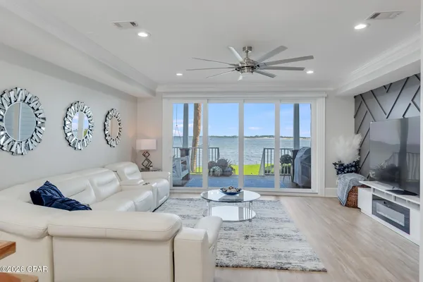 $4,250 | 3827 Mariner Drive, Panama City Beach, FL 32408