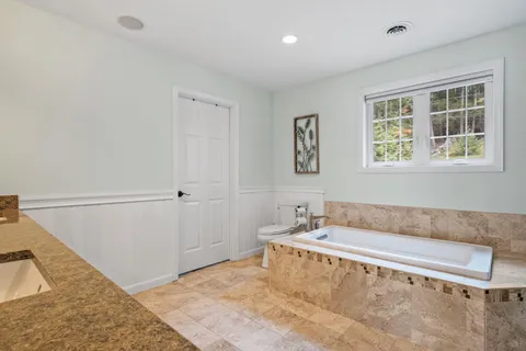 $3,375,000 | 109 Leeward Shores Road, Moultonborough, NH 03254