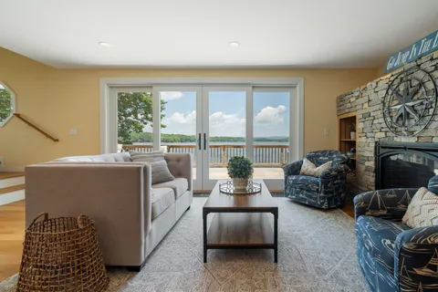$3,375,000 | 109 Leeward Shores Road, Moultonborough, NH 03254