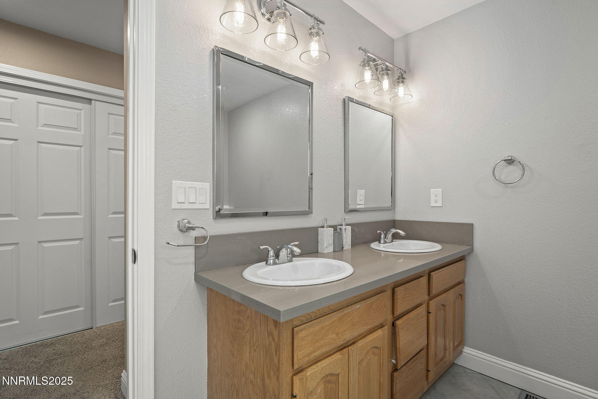 1405 Joy Lake Road Reno, NV 89511 - Photo 17 of 20 19-web-or-mls-_DSC4335