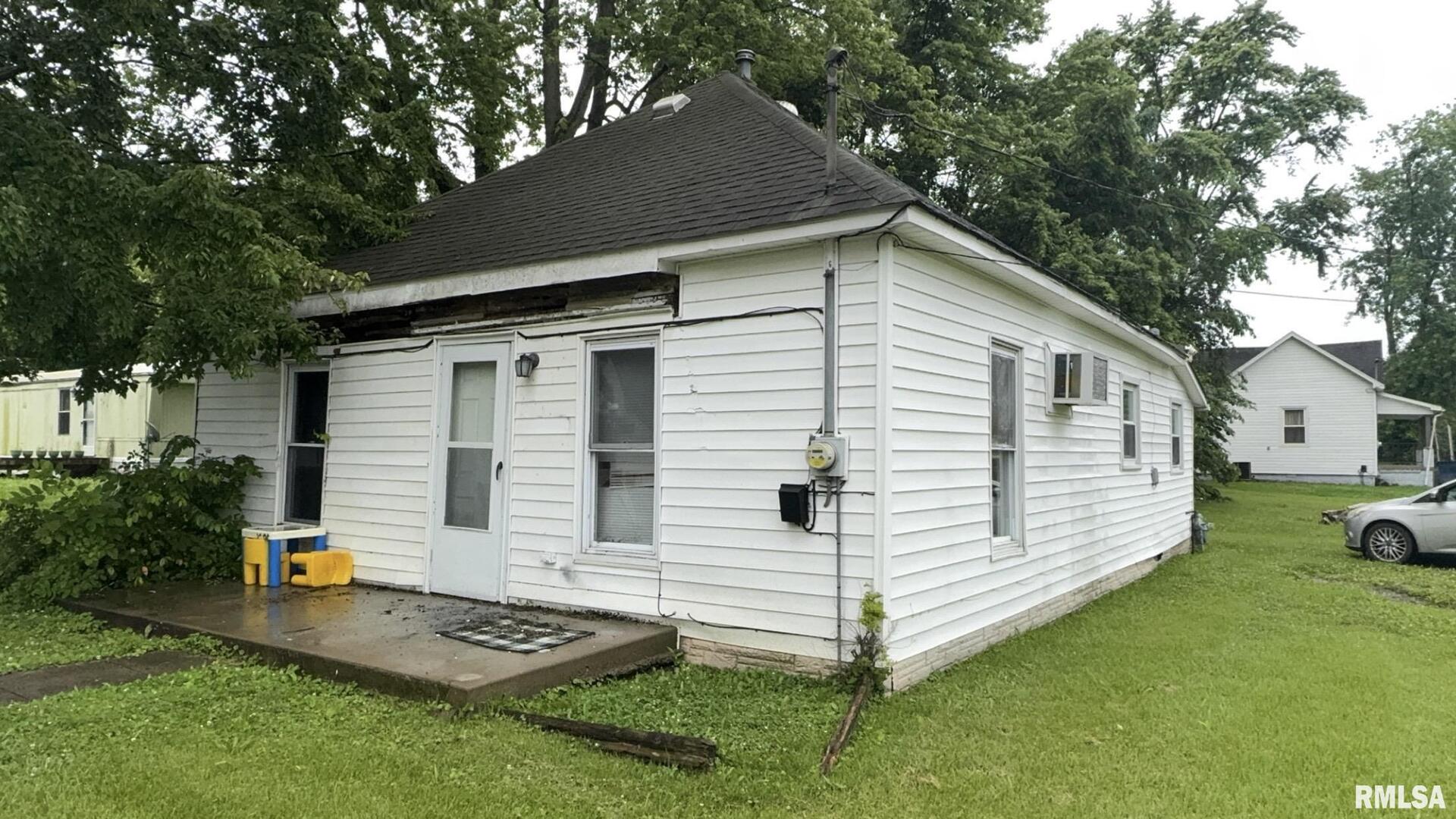 404 East Main Street Buckner, IL 62819 - Photo 5 of 11 Gallery Image 5