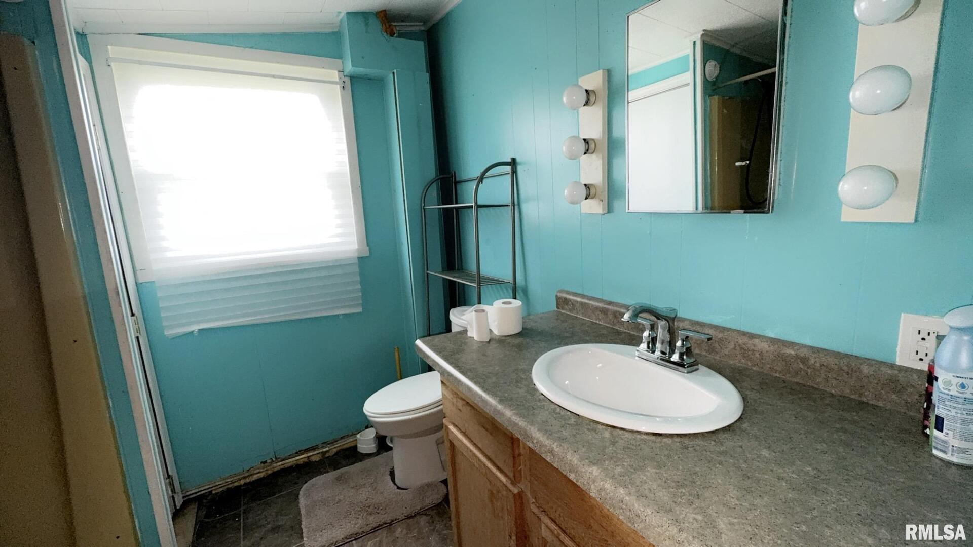 404 East Main Street Buckner, IL 62819 - Photo 7 of 11 Gallery Image 7