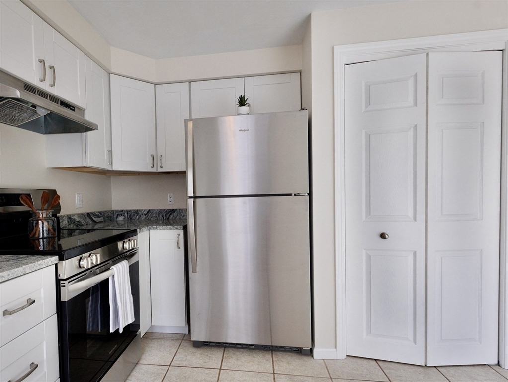 1 General Hobbs Road, Unit 2 Jefferson, MA 01522 - Photo 3 of 25 Gallery Image 3