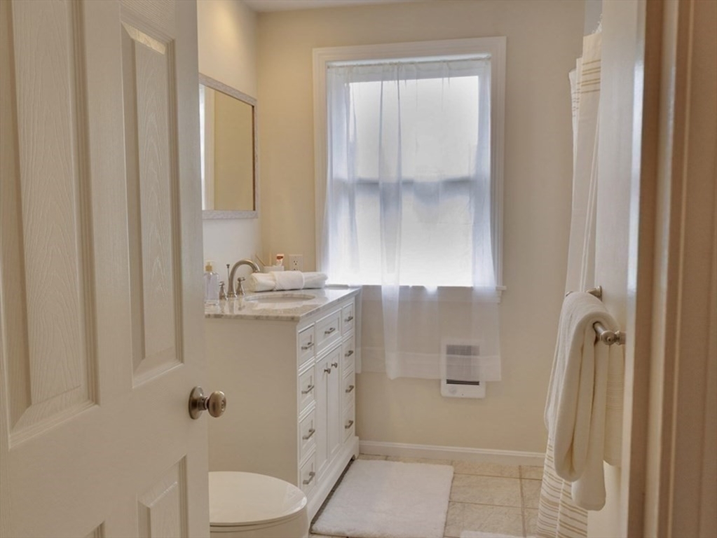 1 General Hobbs Road, Unit 2 Jefferson, MA 01522 - Photo 10 of 25 Gallery Image 10