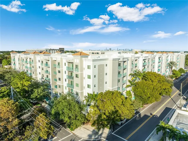 $2,000 | 6001 Southwest 70th Street, Unit 149, South Miami, FL 33143