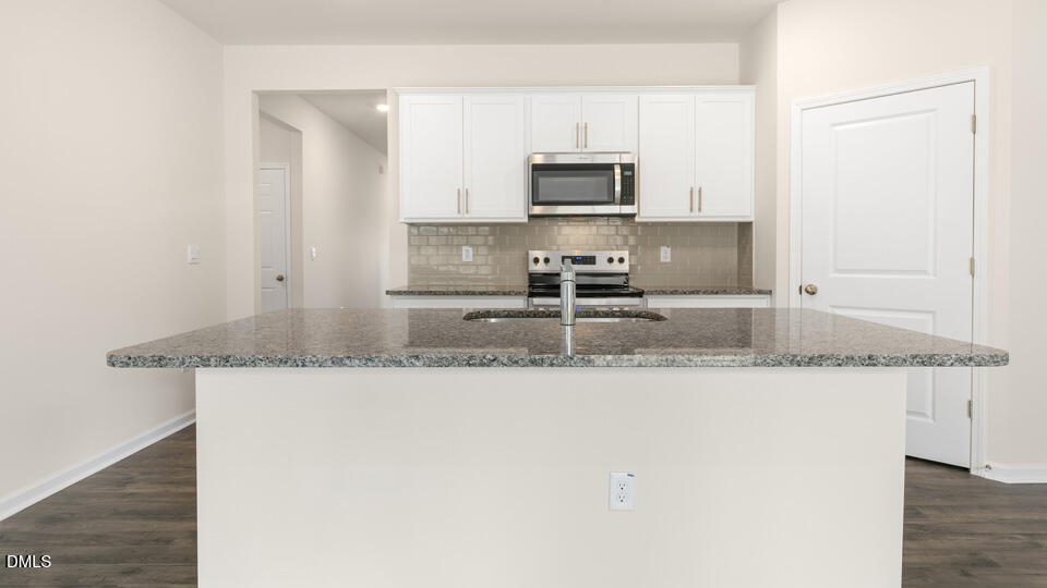 103 Charlies Bnd Way Spring Lake, NC 28390 - Photo 6 of 29 dr-horton-mason-ridge-lot-46-020