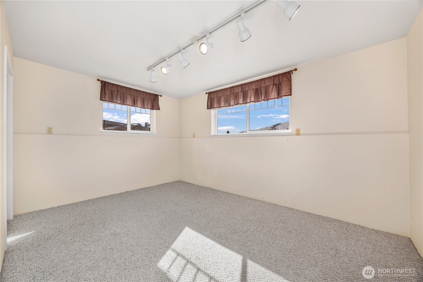 109 Pyramid Place Chelan, WA 98816 - Photo 16 of 40