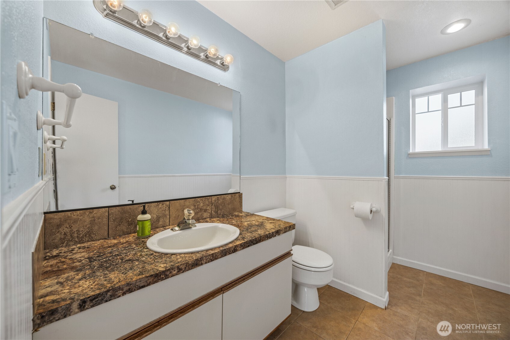 109 Pyramid Place Chelan, WA 98816 - Photo 20 of 40