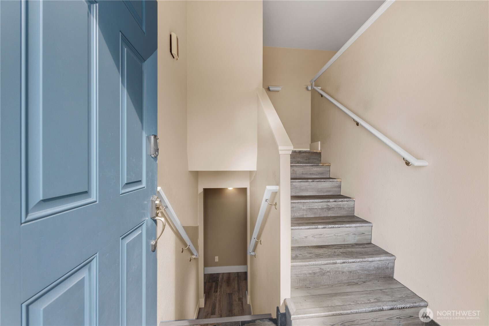 109 Pyramid Place Chelan, WA 98816 - Photo 2 of 40