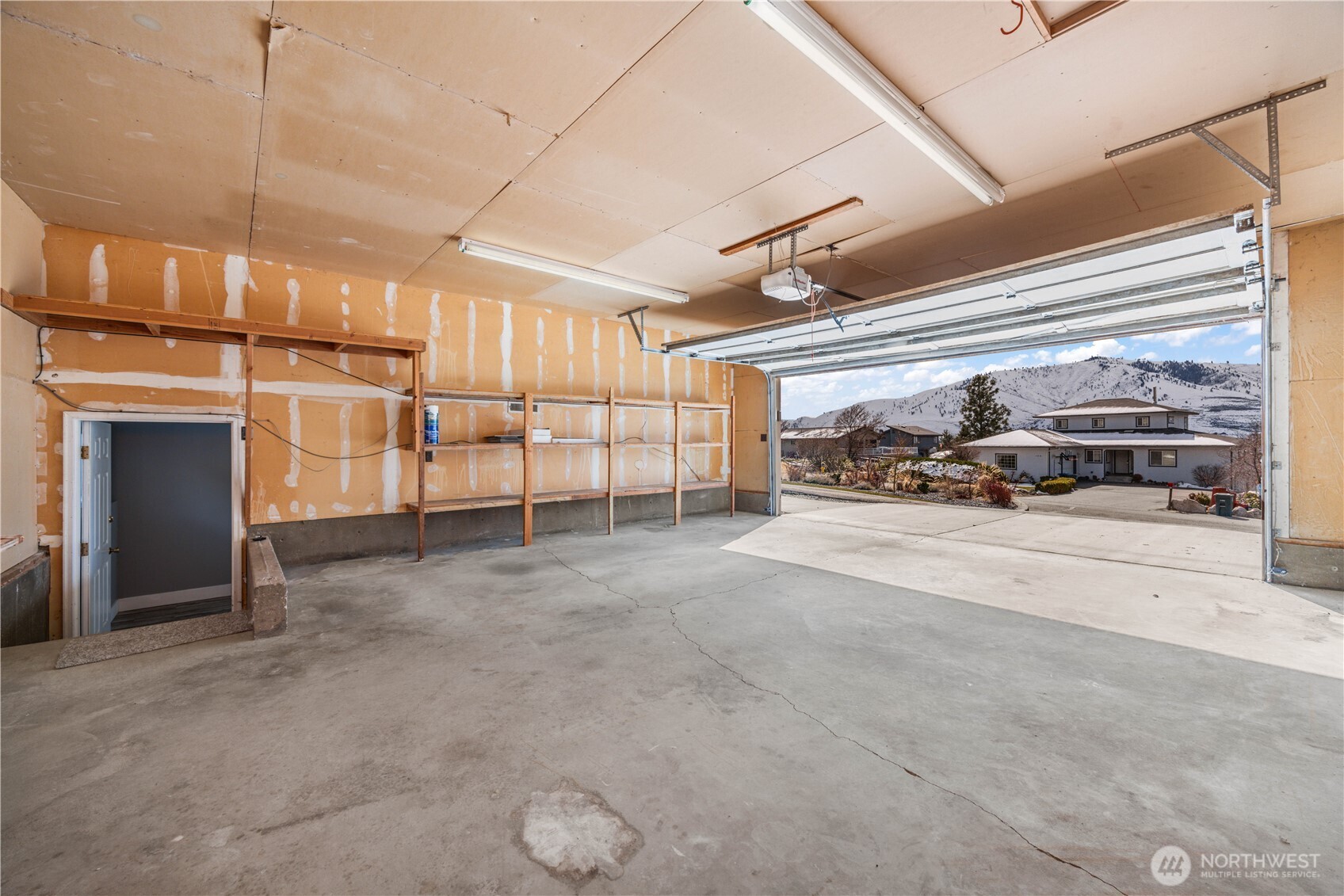 109 Pyramid Place Chelan, WA 98816 - Photo 27 of 40