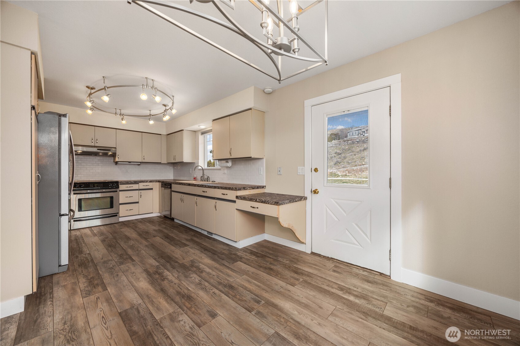 109 Pyramid Place Chelan, WA 98816 - Photo 6 of 40