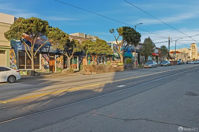 $1,587 | 3945 Judah Street, Unit 301, San Francisco, CA 94122