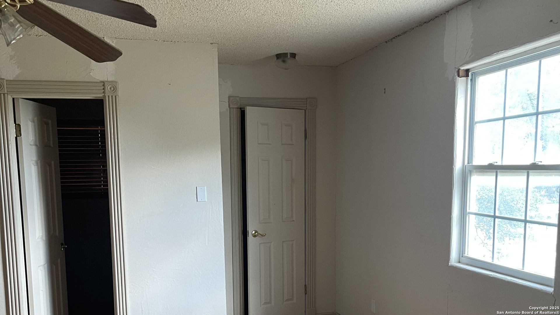 6932 Green Valley Road Cibolo, TX 78108 - Photo 17 of 18 a view of an entryway