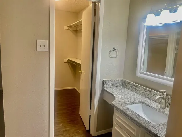 $1,500 | 5300 Keller Springs Road, Unit 2080, Dallas, TX 75248