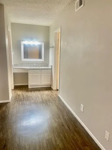 $1,500 | 5300 Keller Springs Road, Unit 2080, Dallas, TX 75248