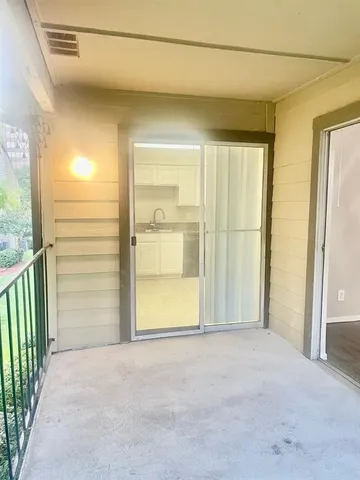 $1,500 | 5300 Keller Springs Road, Unit 2080, Dallas, TX 75248