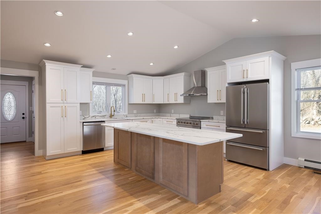 311 Hope Road Cranston, RI 02921 - Photo 8 of 33