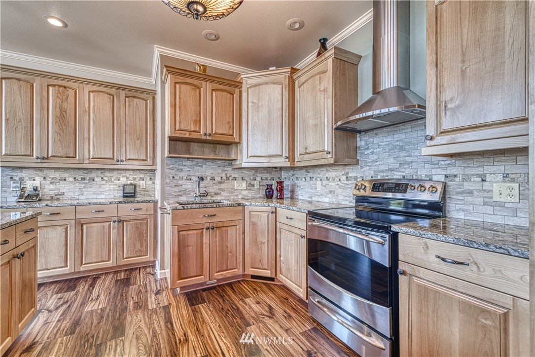 561 Rhododendron Drive Sequim, WA 98382 - Photo 14 of 40 Gallery Image 14
