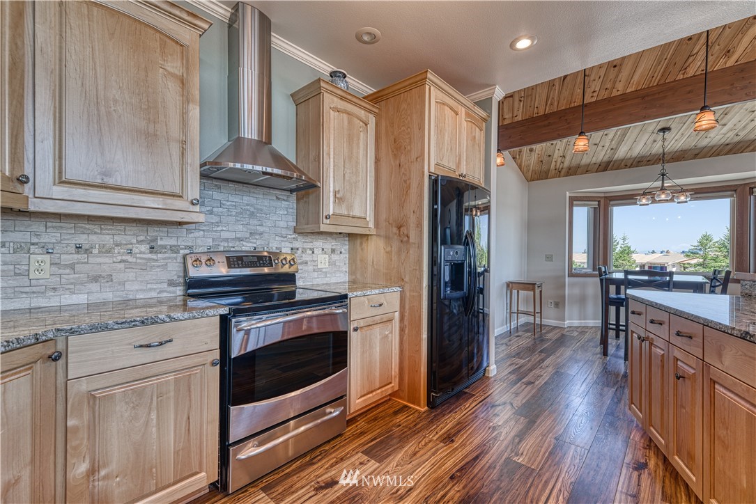 561 Rhododendron Drive Sequim, WA 98382 - Photo 15 of 40 Gallery Image 15