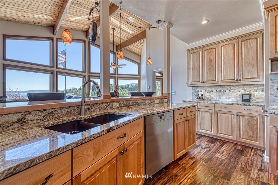 561 Rhododendron Drive Sequim, WA 98382 - Photo 16 of 40 Gallery Image 16