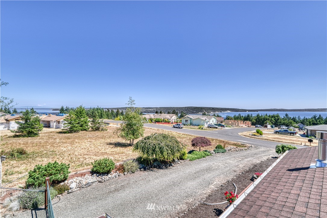 561 Rhododendron Drive Sequim, WA 98382 - Photo 35 of 40 Gallery Image 35