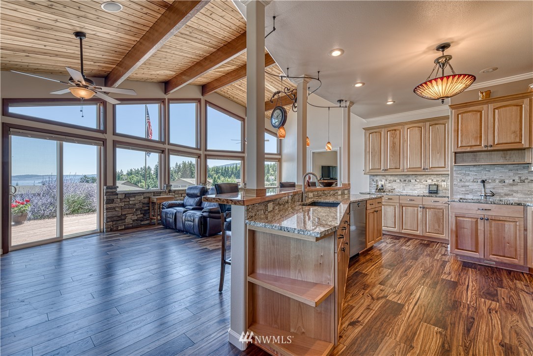 561 Rhododendron Drive Sequim, WA 98382 - Photo 9 of 40 Gallery Image 9