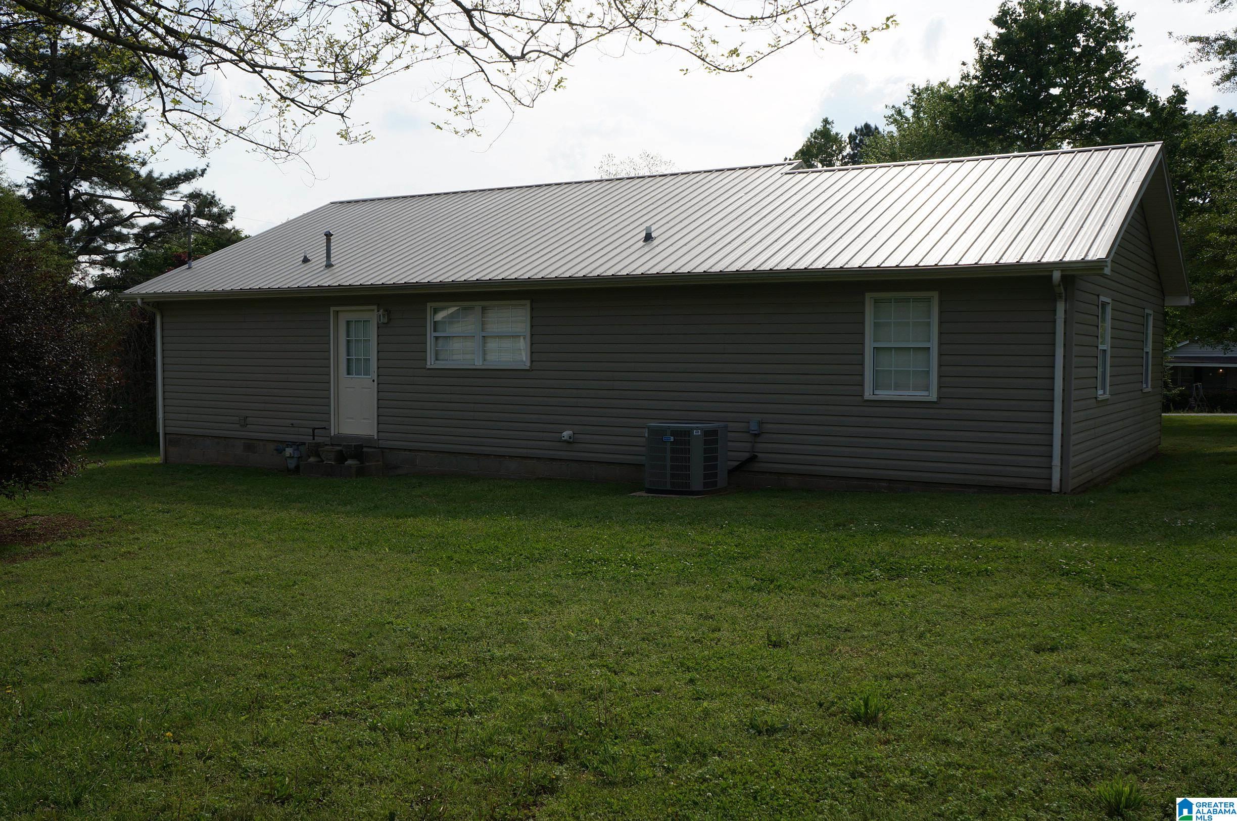 150 Mountain View Road Sylacauga, AL 35150 - Photo 8 of 36