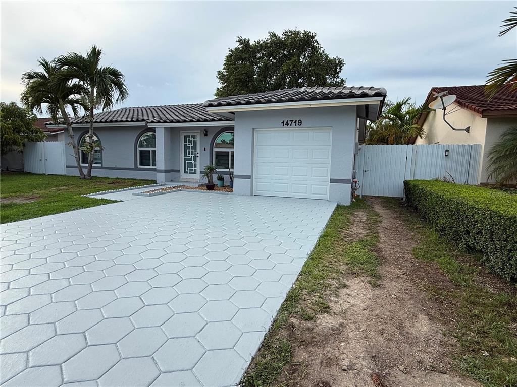 14719 Southwest 176th Street Miami, FL 33187 - Photo 2 of 15