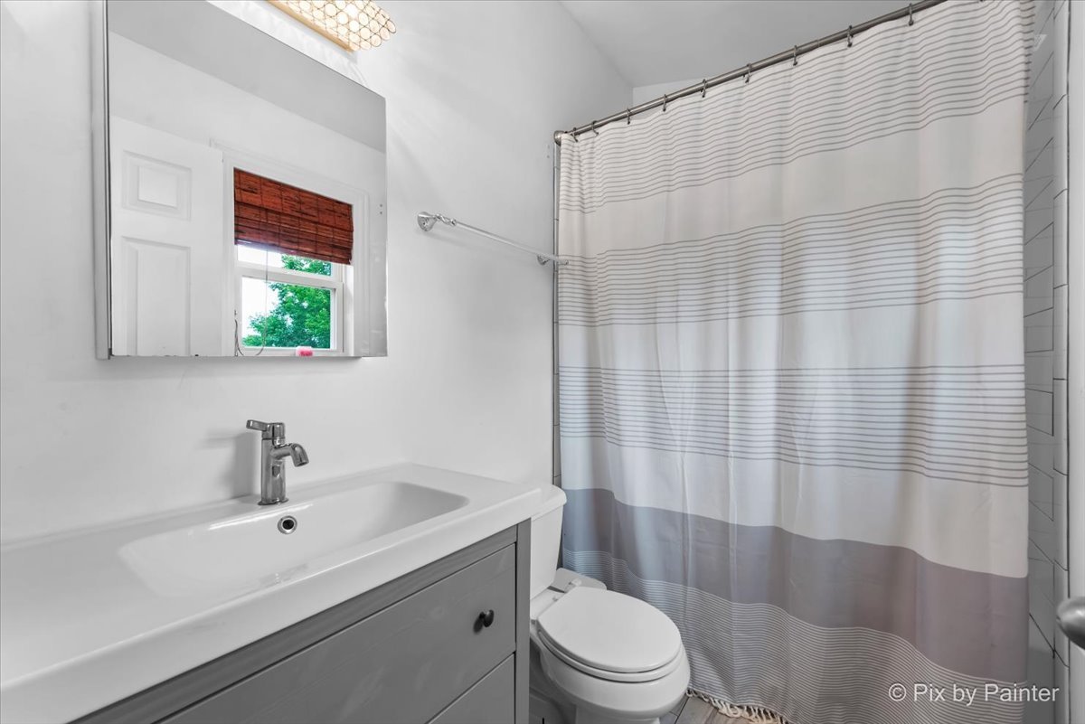 38796 North Kenmore Road Antioch, IL 60002 - Photo 12 of 34