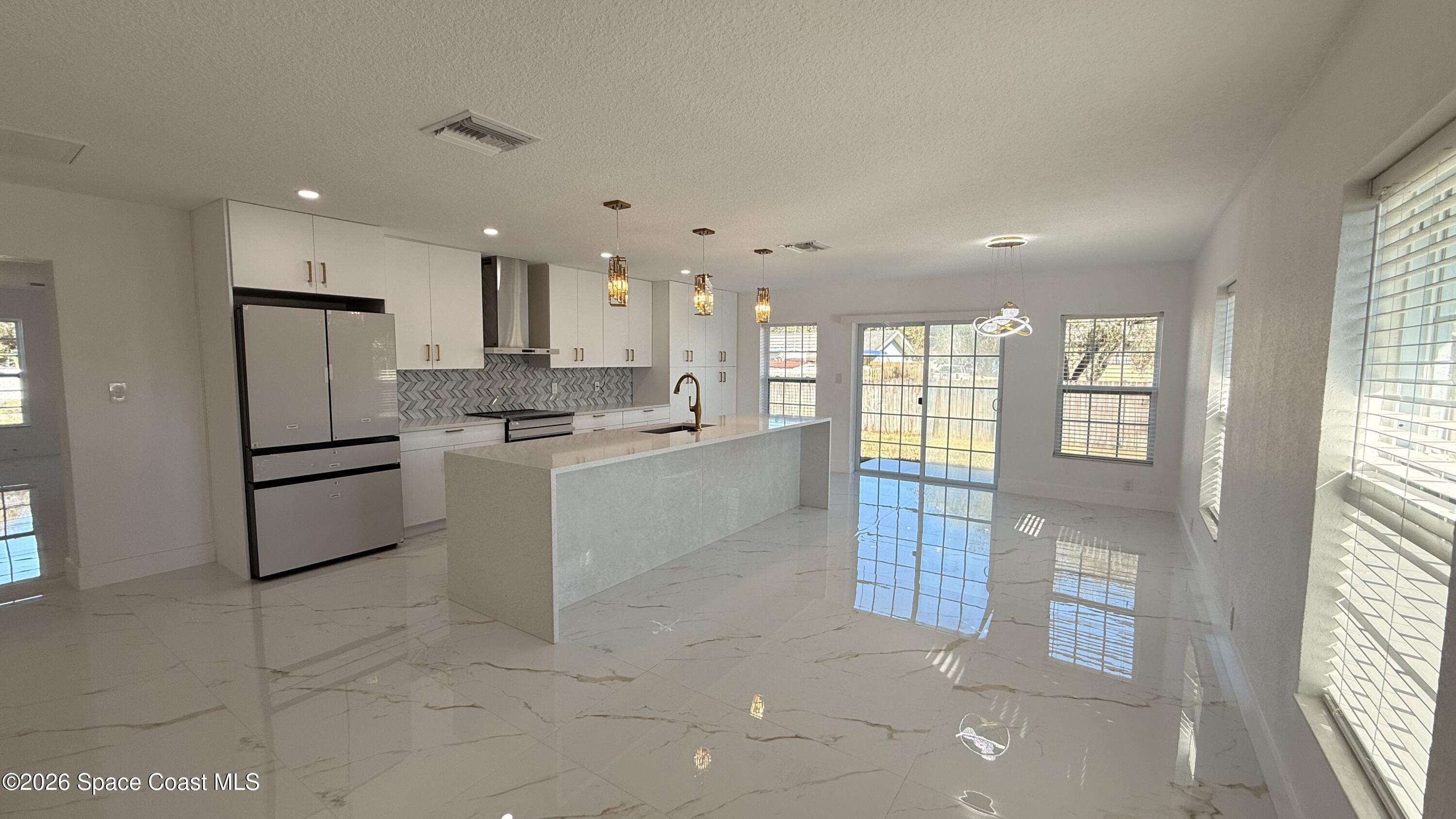 259 Benchor Road Northwest Melbourne, FL 32907 - Photo 3 of 34 IMG_6445