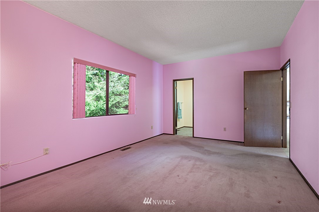 16036 Southeast 167th Place Renton, WA 98058 - Photo 11 of 30 Gallery Image 11