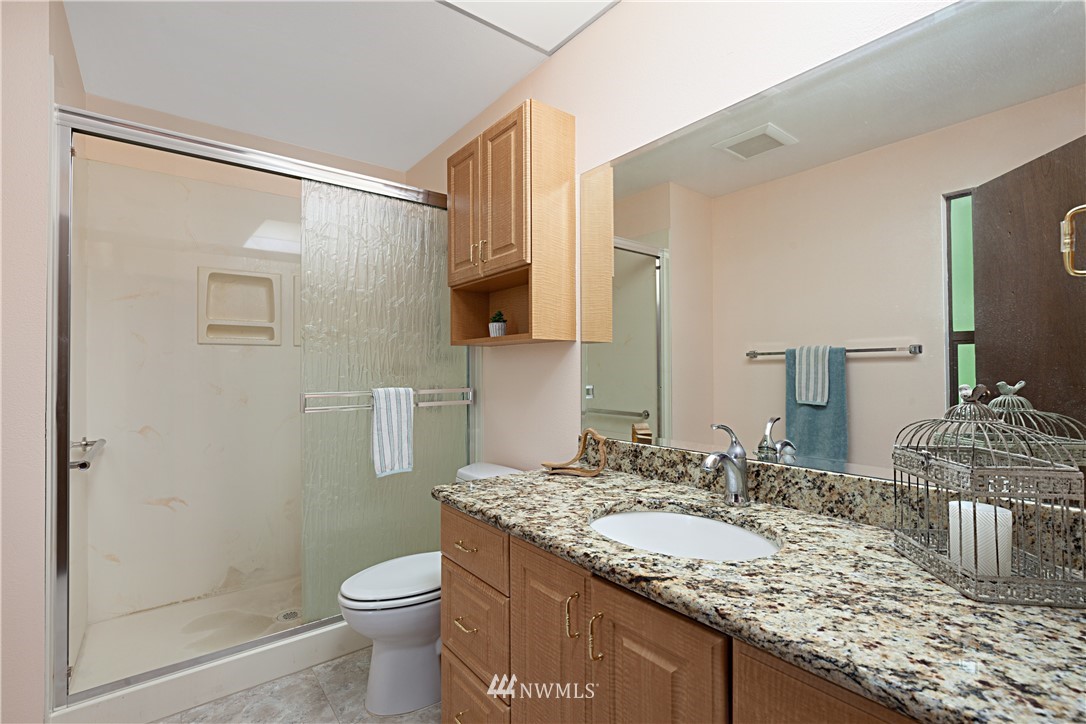 16036 Southeast 167th Place Renton, WA 98058 - Photo 12 of 30 Gallery Image 12