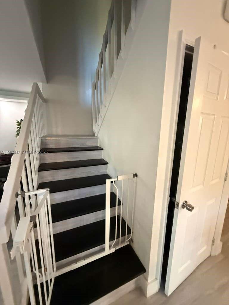 283 Woodland Road, Unit 283 Palm Springs, FL 33461 - Photo 10 of 28