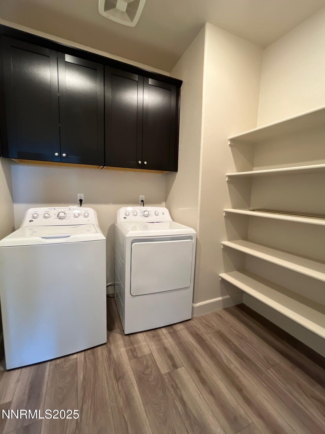 1982 Maradona Drive Sparks, NV 89436 - Photo 18 of 20 a utility room with washer and dryer