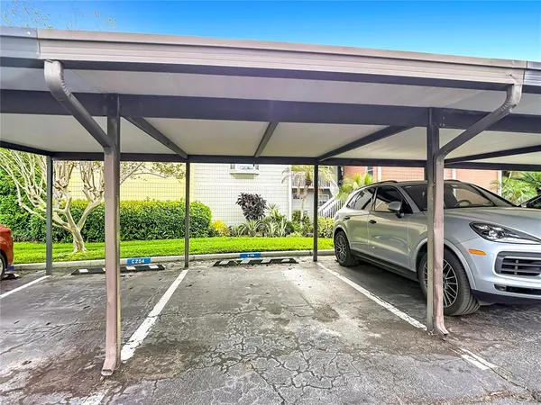 $224,500 | 2424 West Tampa Bay Boulevard, Unit C106, Tampa, FL 33607