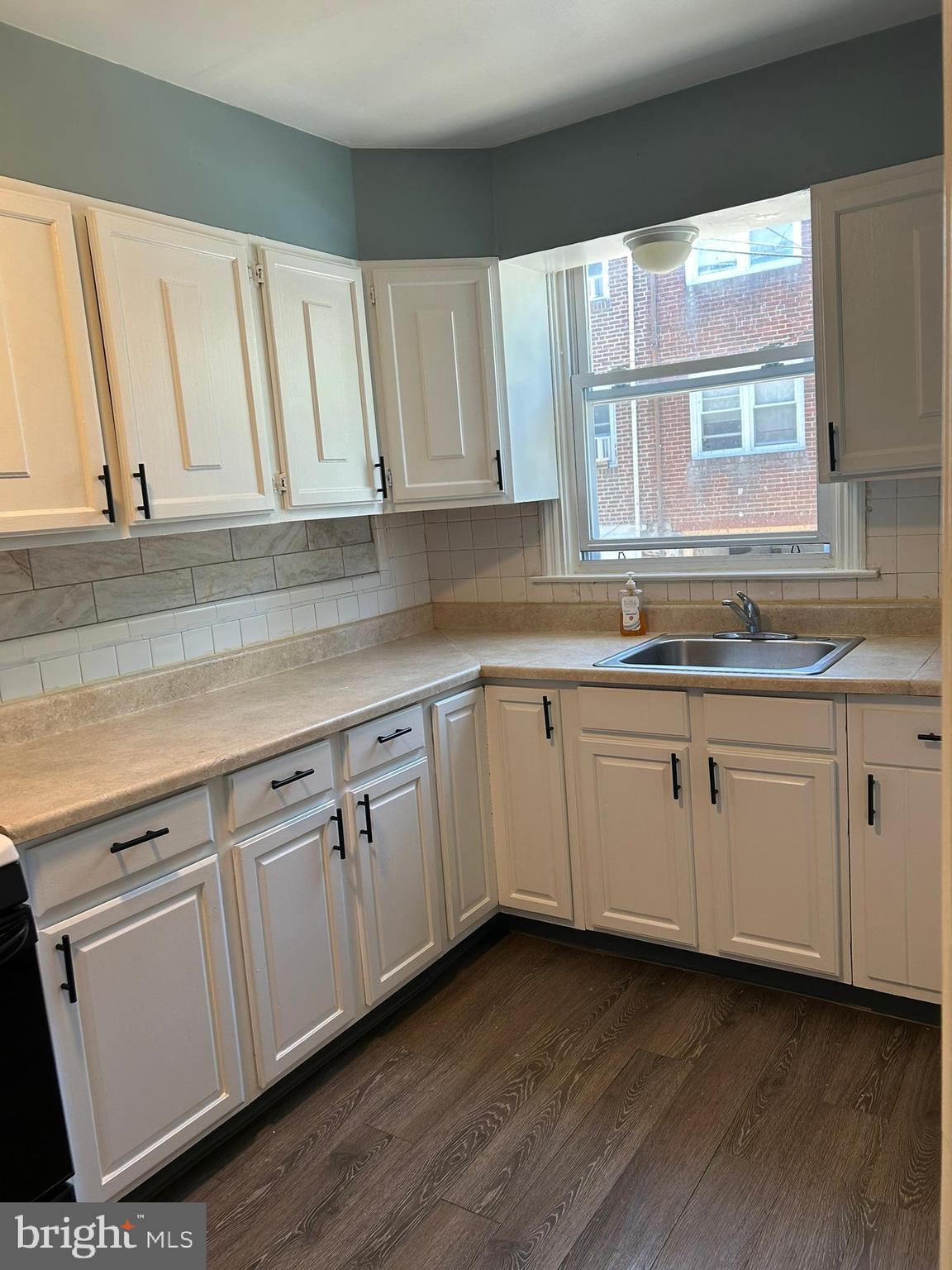 608 Briarcliff Road Upper Darby, PA 19082 - Photo 6 of 14 Kitchen