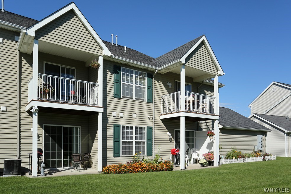 4100 Stonegate Lane, Unit 2 Buffalo, NY 14221 - Photo 3 of 24