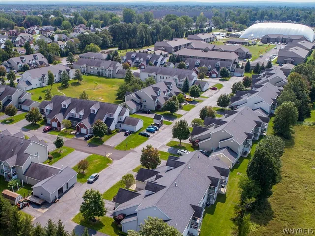 $2,691 | 4100 Stonegate Lane, Unit 2, Buffalo, NY 14221