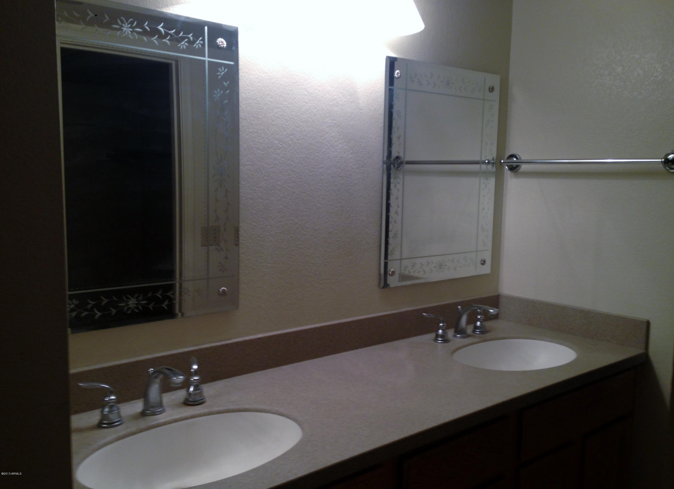 1232 West Riviera Drive Gilbert, AZ 85233 - Photo 11 of 21 179