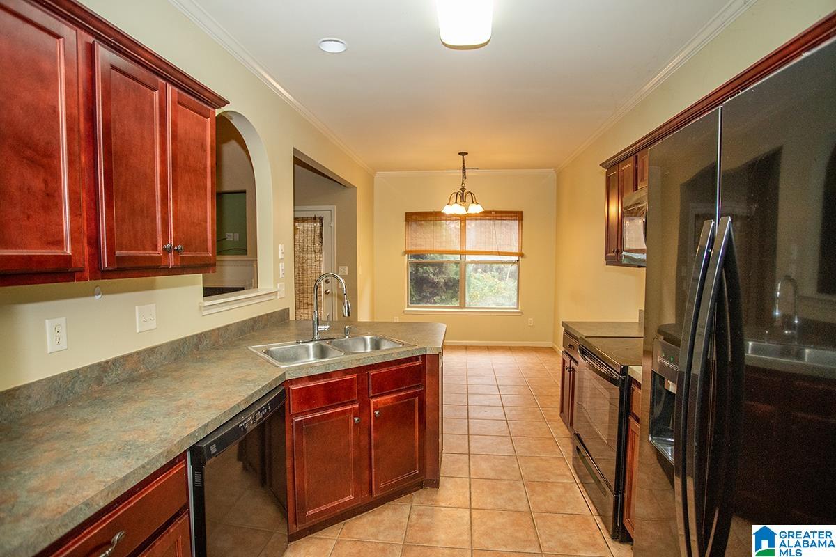 455 Summit Way Fultondale, AL 35068 - Photo 7 of 34