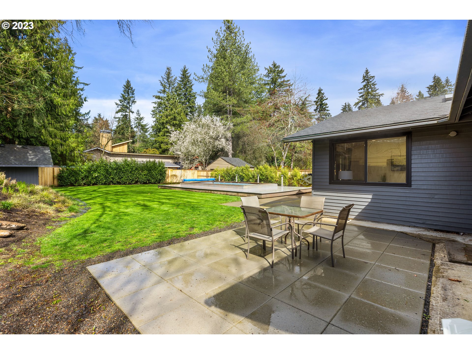 5465 Southwest Childs Road Lake Oswego, OR 97035 - Photo 24 of 36 Gallery Image 24