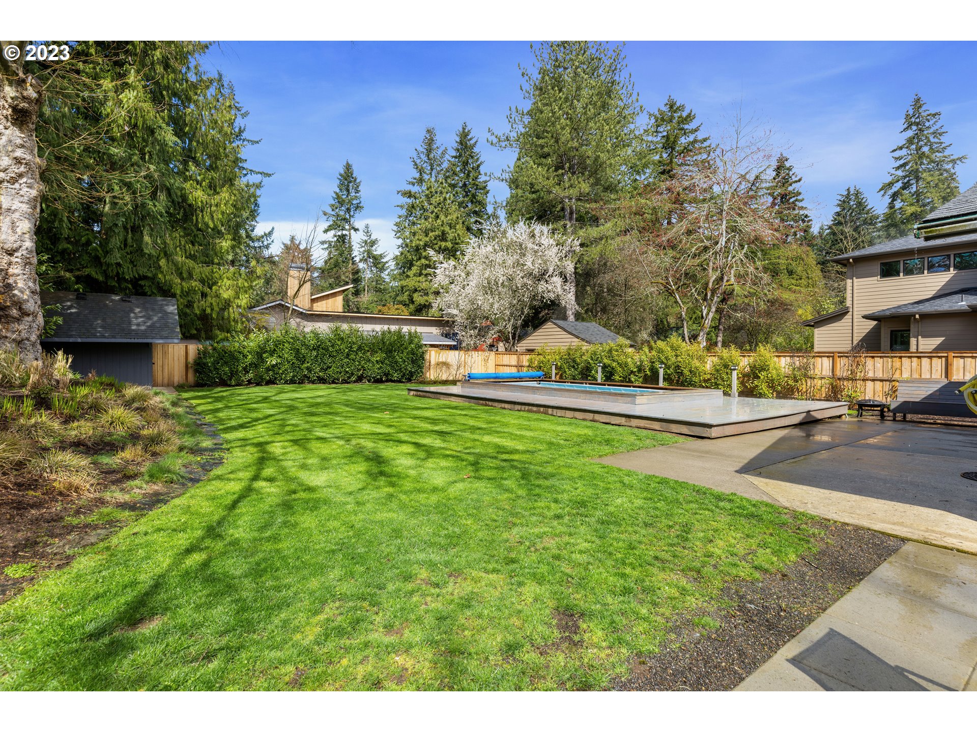 5465 Southwest Childs Road Lake Oswego, OR 97035 - Photo 26 of 36 Gallery Image 26