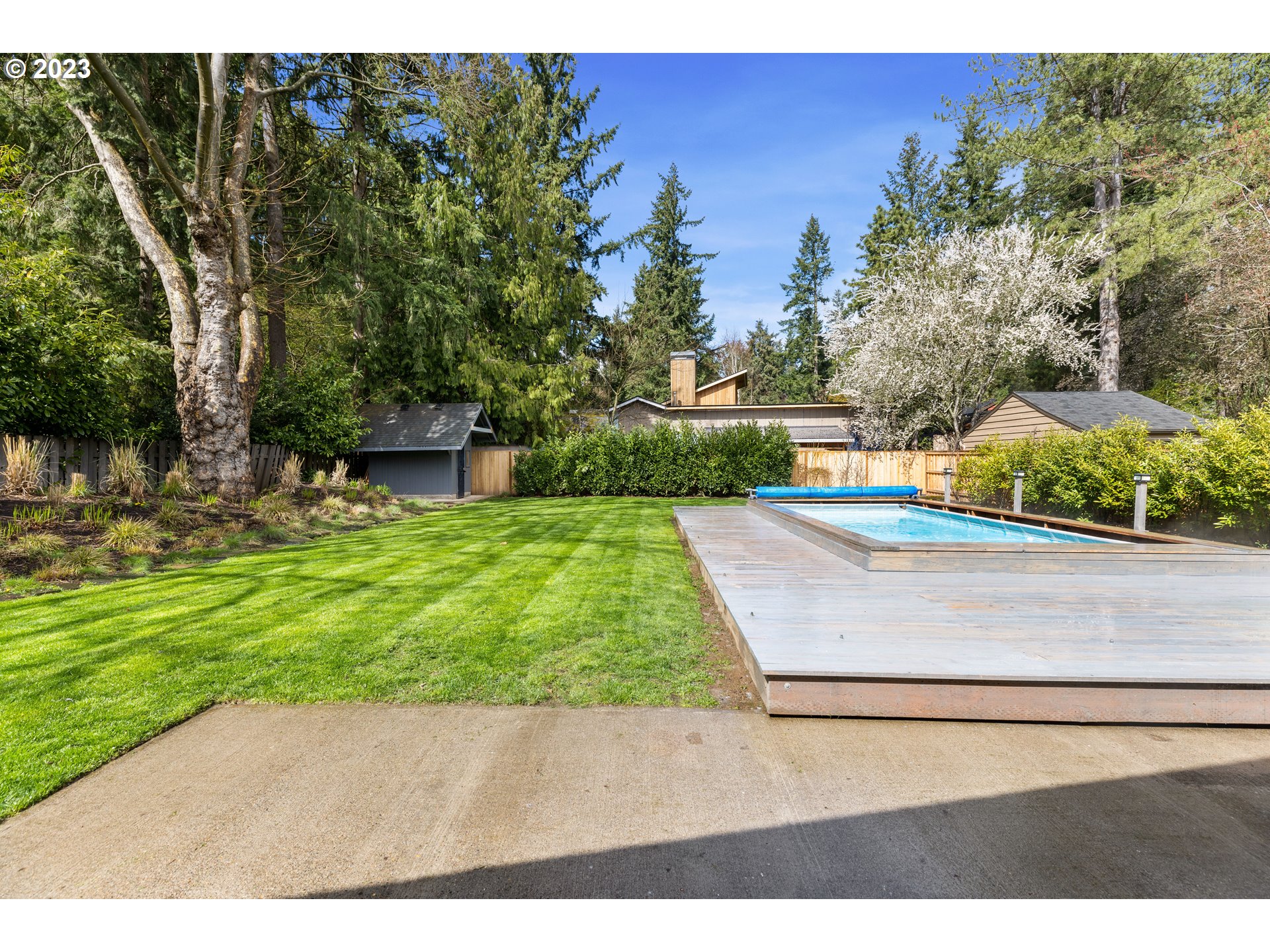 5465 Southwest Childs Road Lake Oswego, OR 97035 - Photo 27 of 36 Gallery Image 27