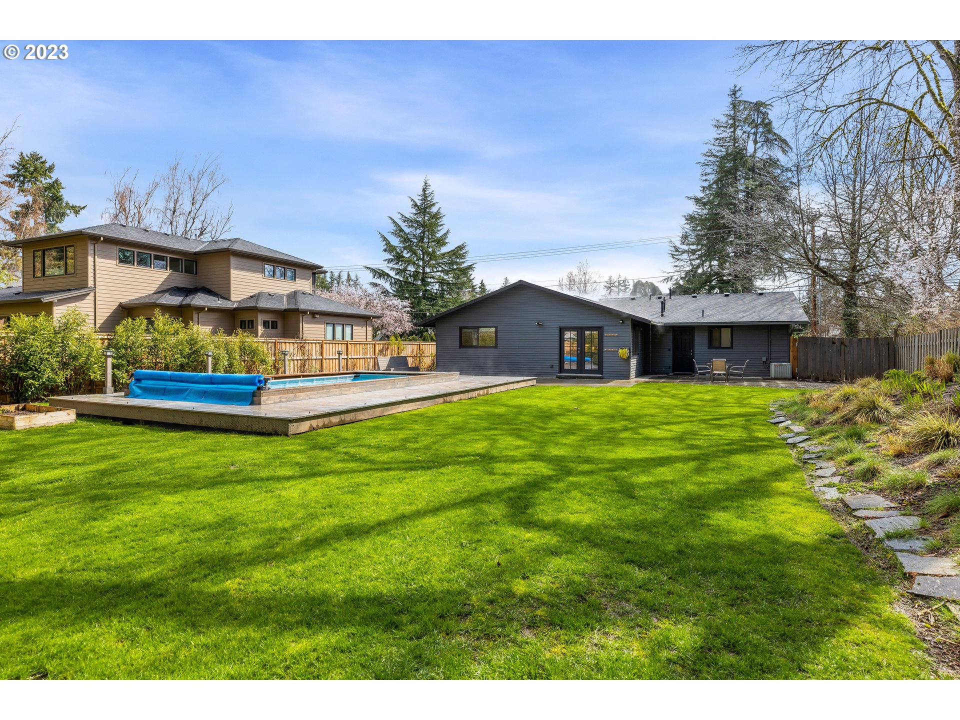 5465 Southwest Childs Road Lake Oswego, OR 97035 - Photo 32 of 36 Gallery Image 32