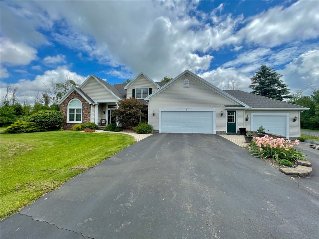 4 Union Pointe Drive Ogden, NY 14624 - Photo 1 of 1