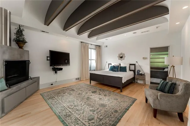 a view of a storage & utility room